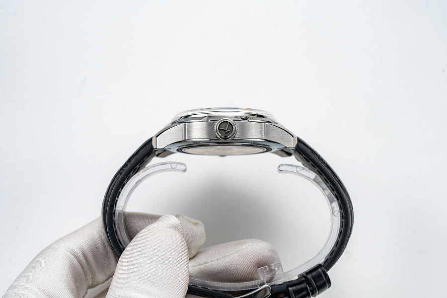 “Joker Golden Mask”, Regular Model from the 2025 Collection. New