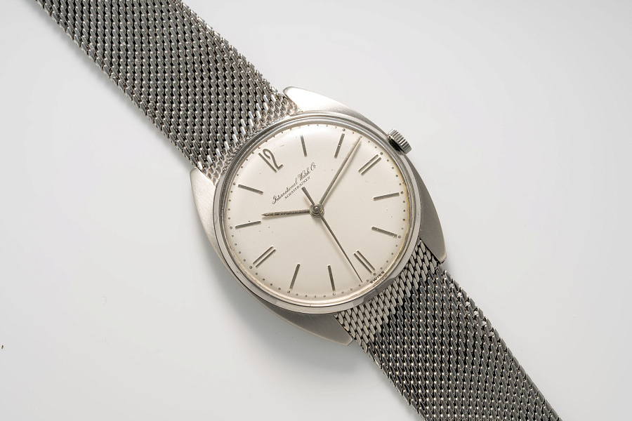 Ultra Thin Cushion Case Ref. 1419 in Stainless Steel