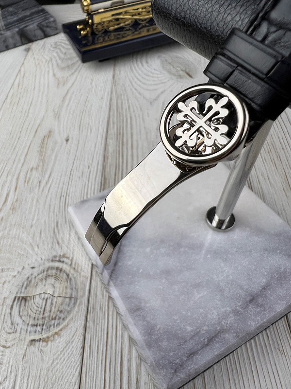 World Time 5110 White Gold