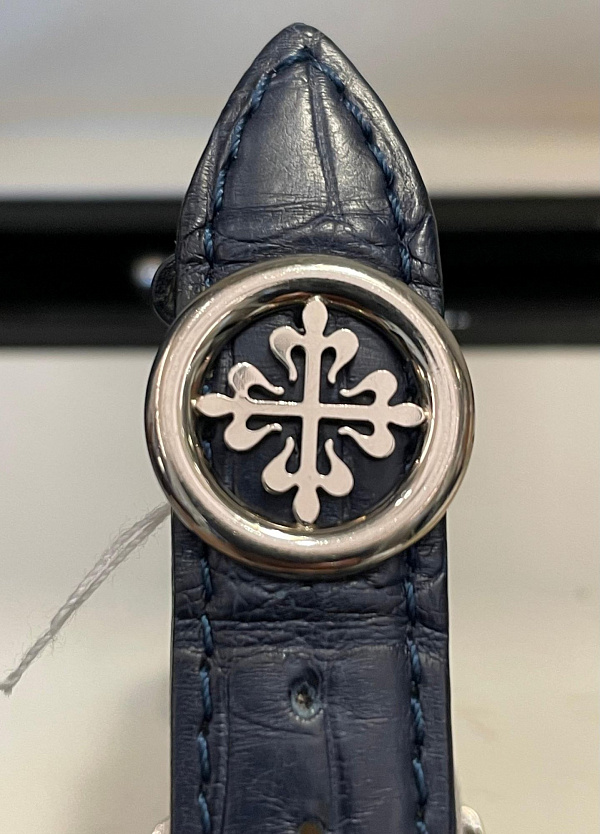 Annual Calendar 5146 White Gold