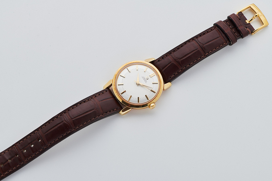 Dress Watch in 18k Yellow Gold