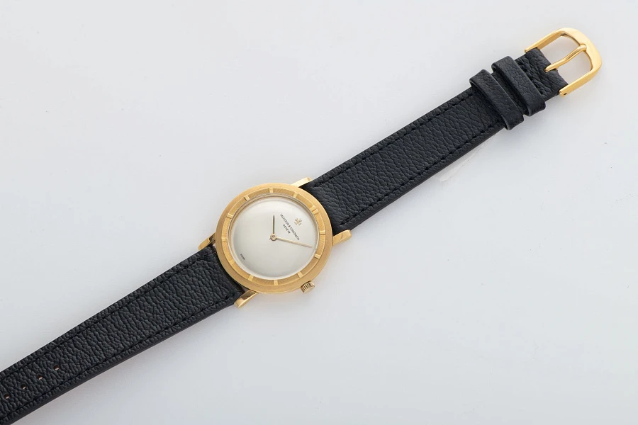Stepped Bezel Dress Watch Ref. 6595 in 18k Yellow Gold