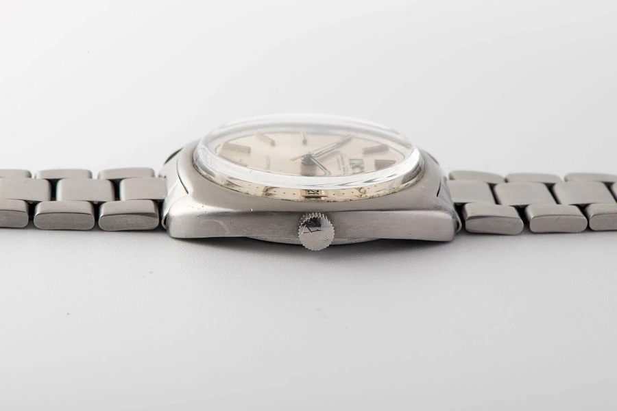 1970s Cushion Case Electronic Tuning Fork Watch