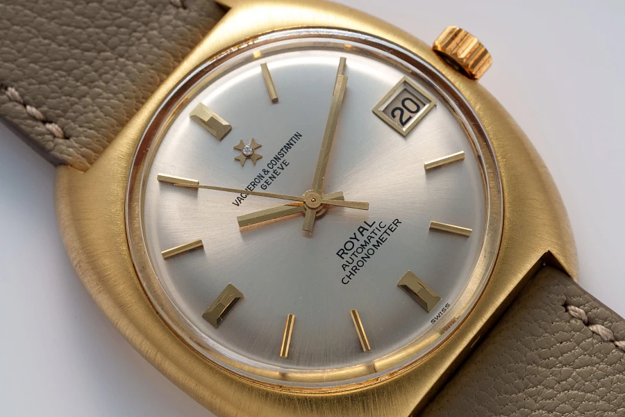 Royal Ref. 7375 in 18k Yellow Gold