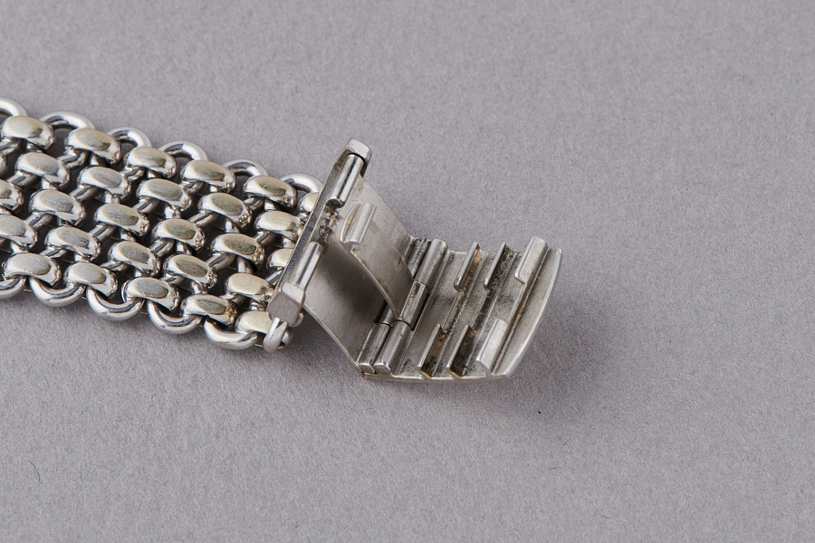 Ellipse in 18k White Gold