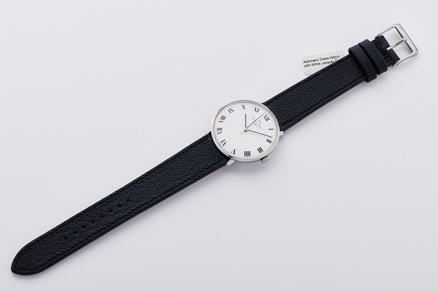 Hand-wound Watch Ref. 2401 with White Lacquer Dial
