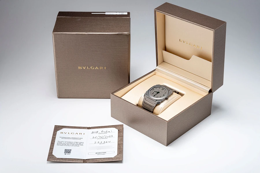 Octo Finissimo Ref. 103023 in Titanium