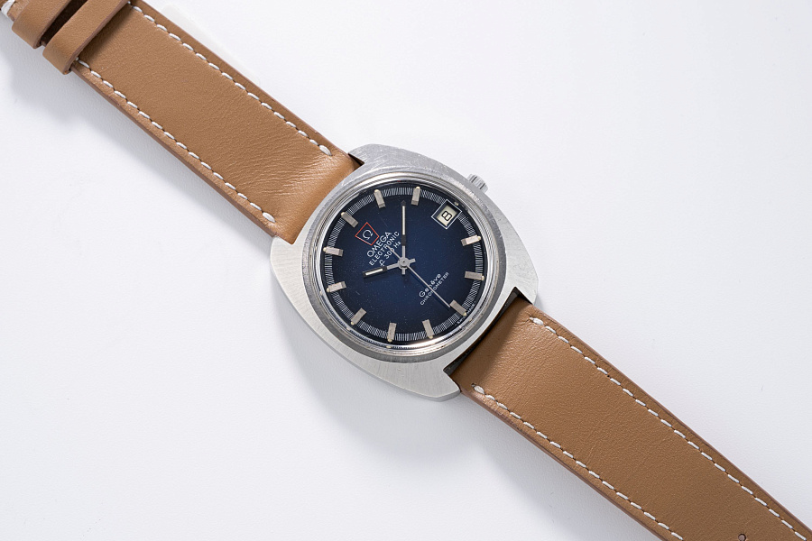 Genève Electronic F300Hz Cushion Case Ref. 198.030 in Stainless Steel