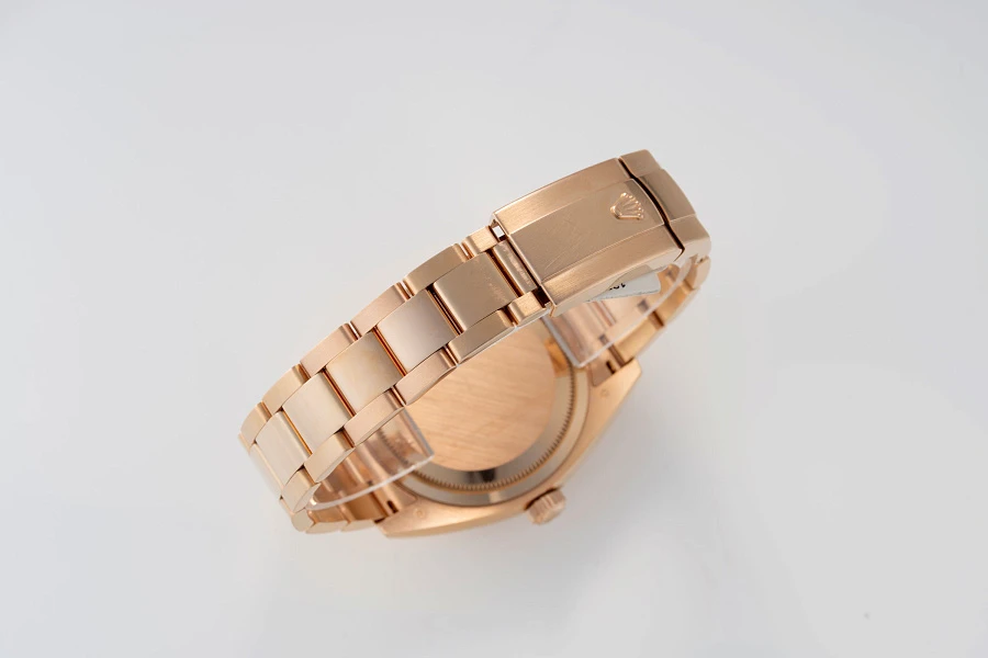 Sky-Dweller Ref. 326935 in 18k Rose Gold