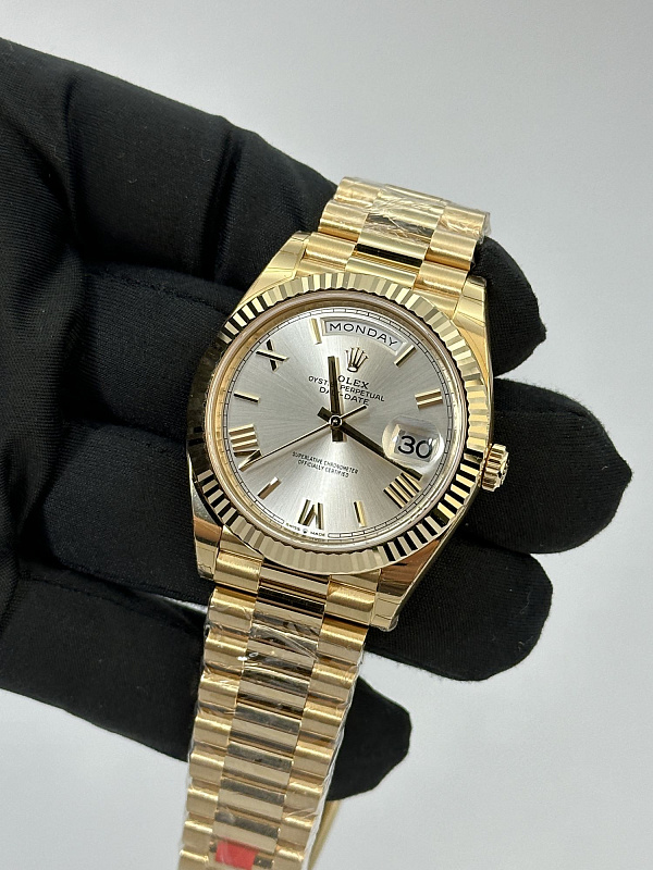 Day-Date 40mm 228238 Yellow Gold Silvered Dial