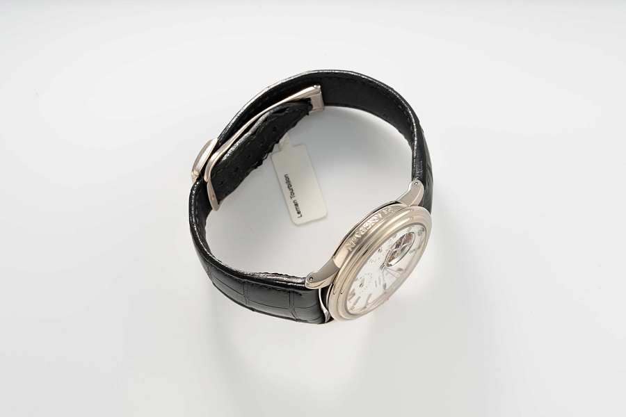Leman Tourbillon in 18k White Gold