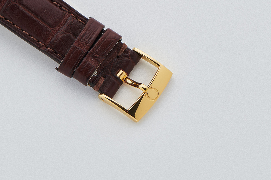 Dress Watch in 18k Yellow Gold