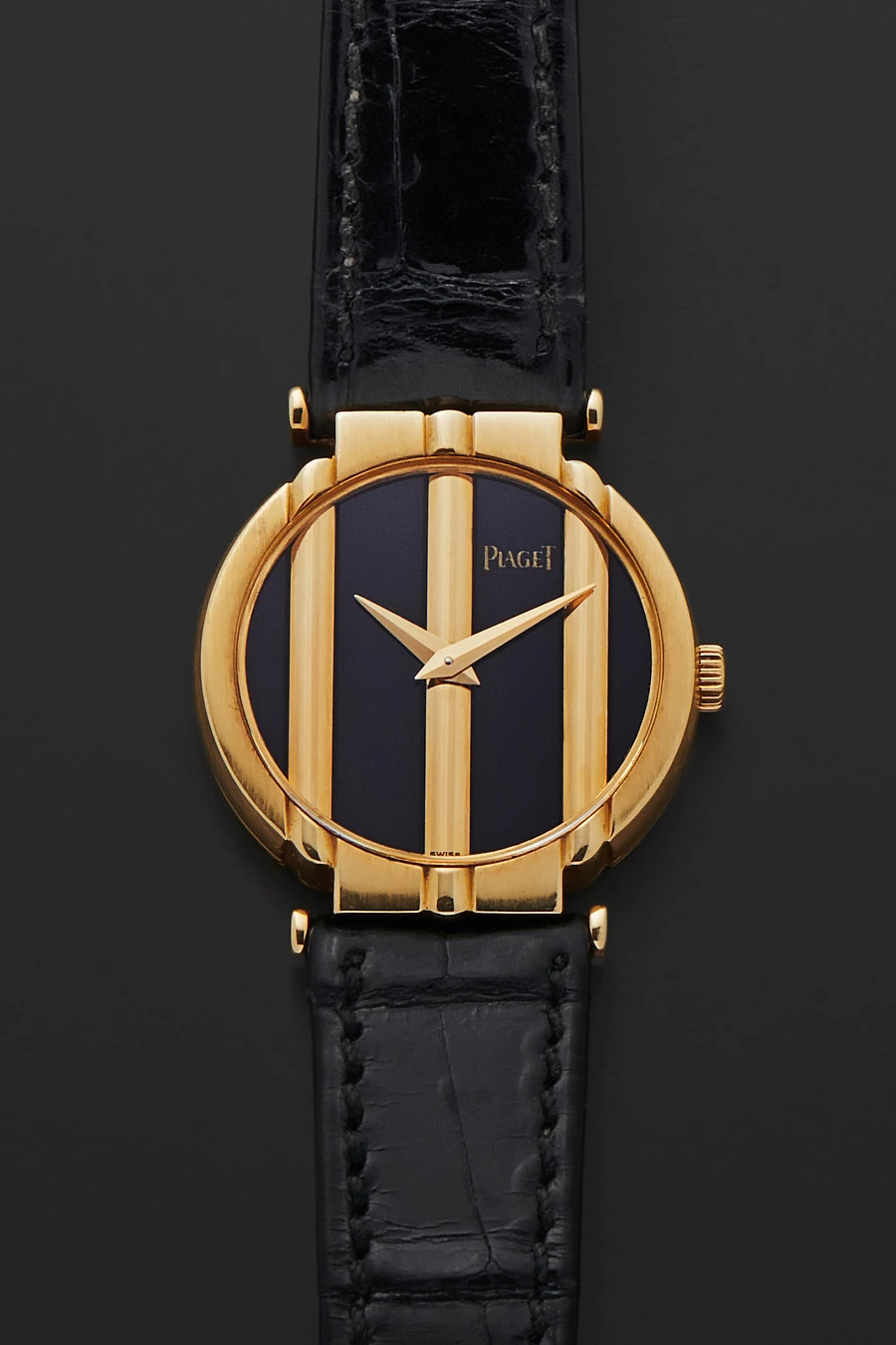 Protocole Ref. 8263 with Onyx Dial in 18k Yellow Gold