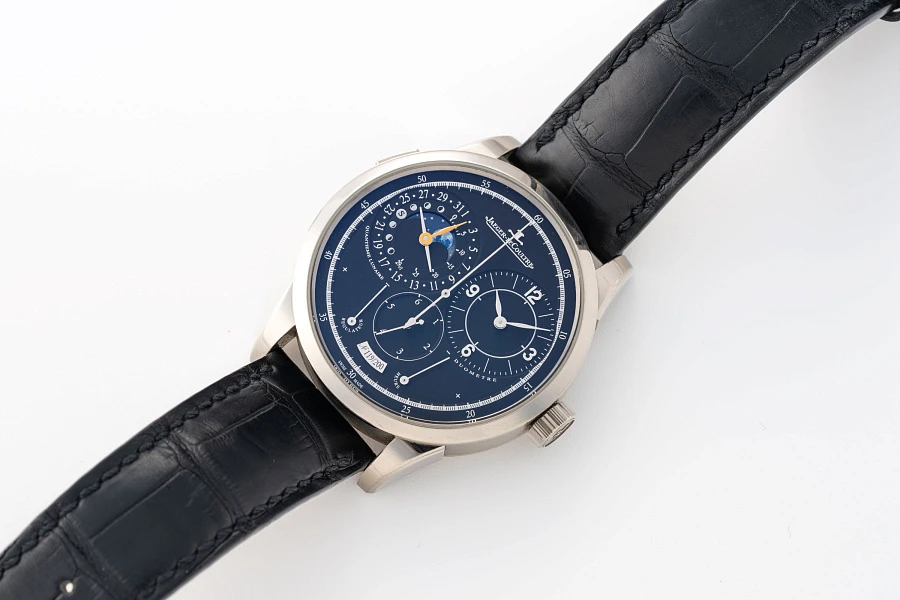 Duomètre à Quantième Lunaire Ref. Q6043570 in 18k White Gold