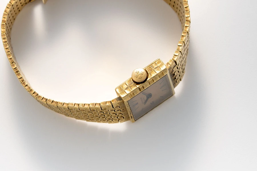 Ladies Watch Ref. 3322 with Woven Bracelet in 18k Yellow Gold