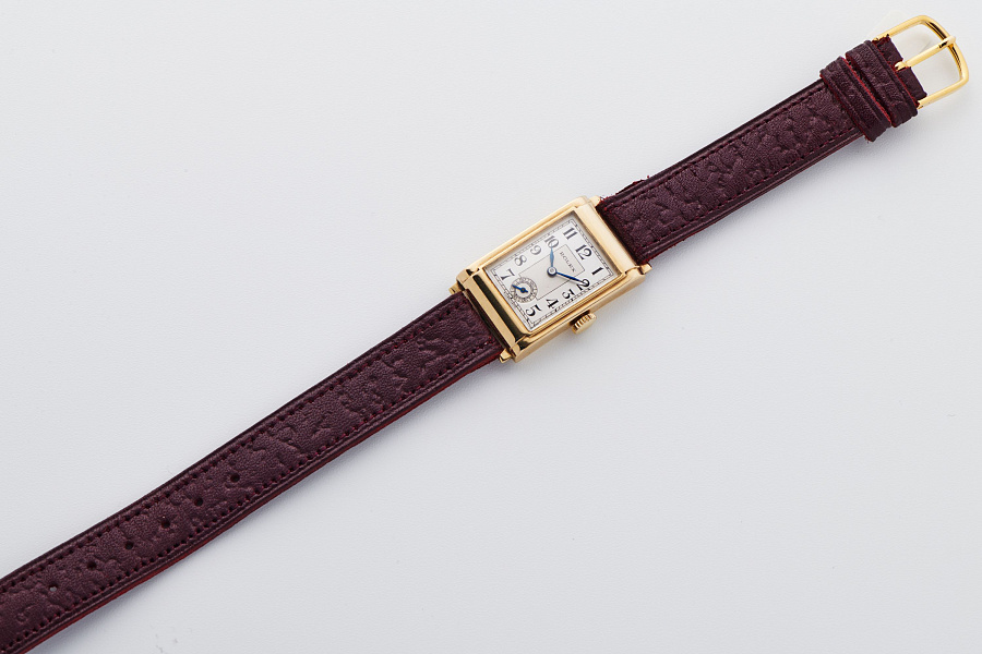1920s Rectangular Watch Ref. 1880 in 9K Yellow Gold