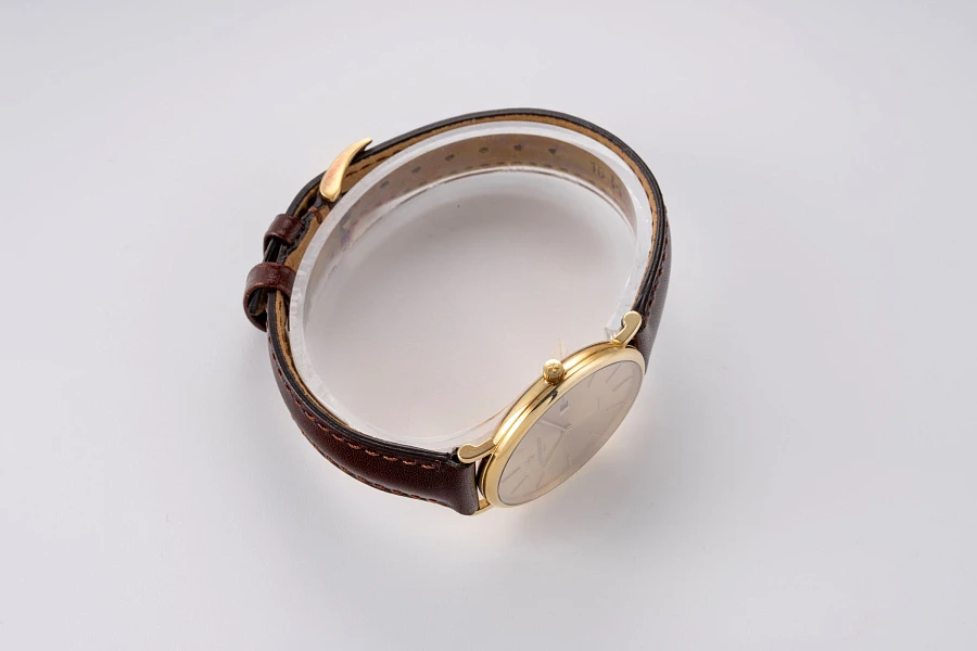 Automatic Dress Watch Ref. 48002 in 18k Yellow Gold