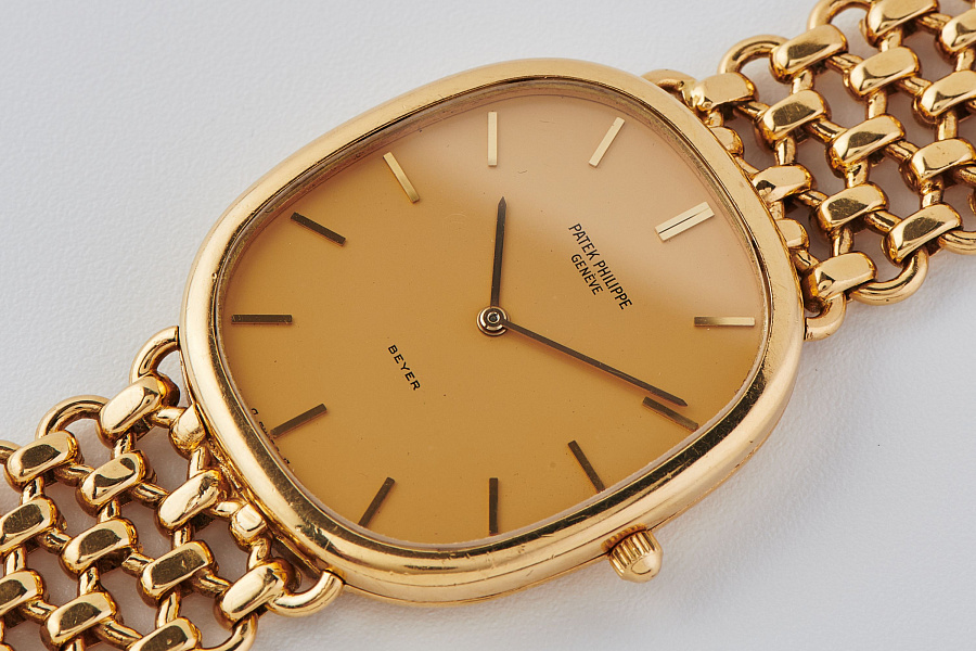 Ellipse Double Signed 'Beyer' in 18k Yellow Gold