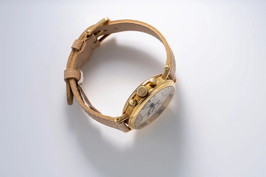 Classique Chronograph Ref. 3237 in 18k Yellow Gold