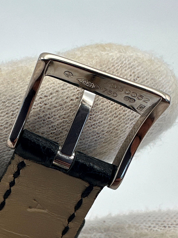 MCMLXXII (1972) Asymmetric White Gold Diamonds