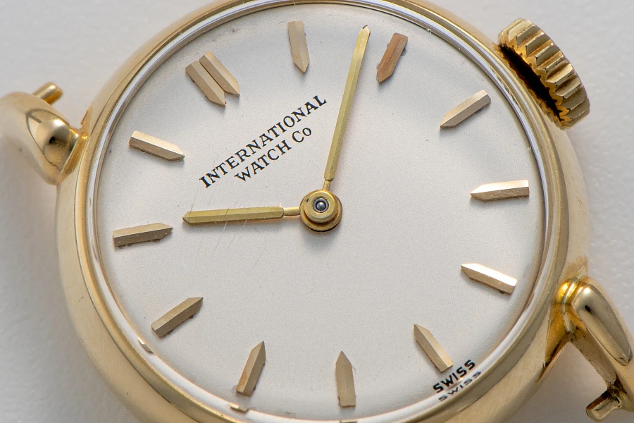 Cornes de Vache Ladies Watch in 18k Yellow Gold