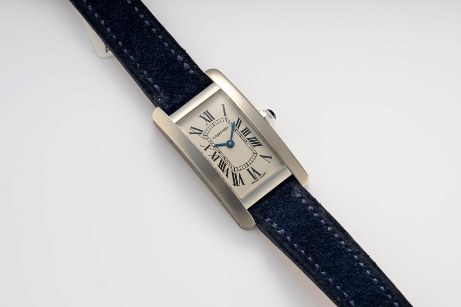 Tank Américaine Ref. 2489 in 18k White Gold