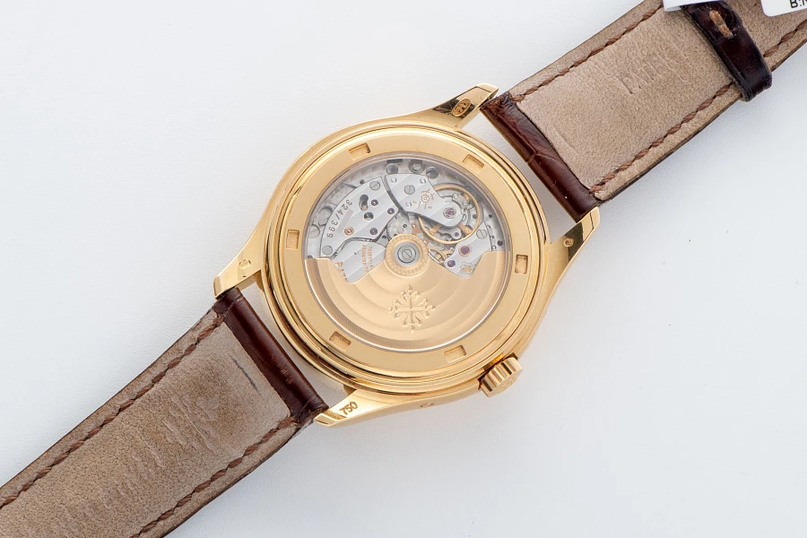 Annual Calendar Ref. 5146 in 18k Yellow Gold