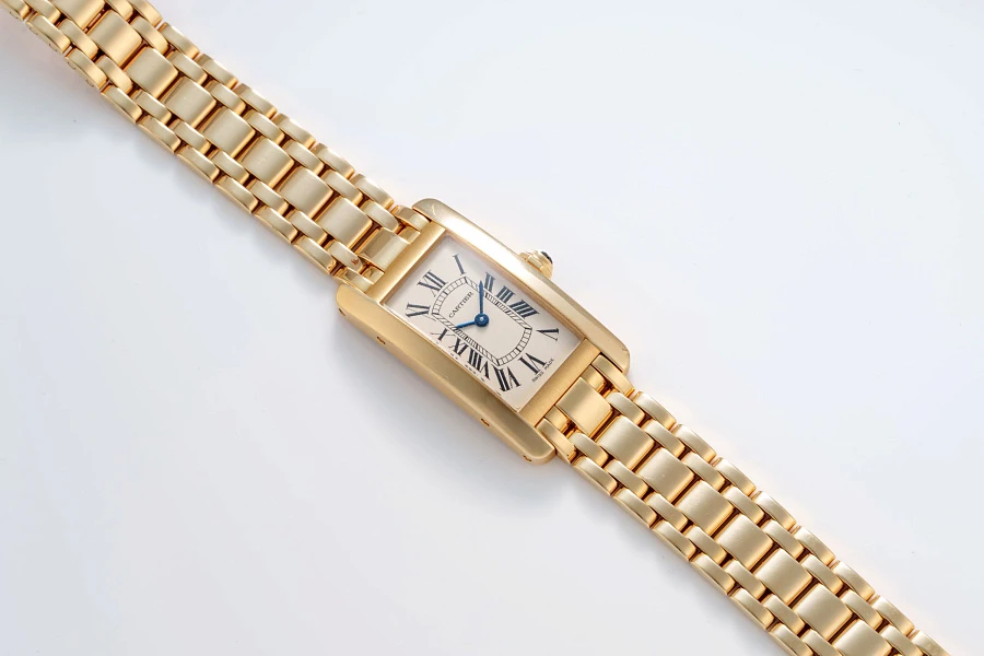 Tank Américaine Ref. 2482 in 18k Yellow Gold