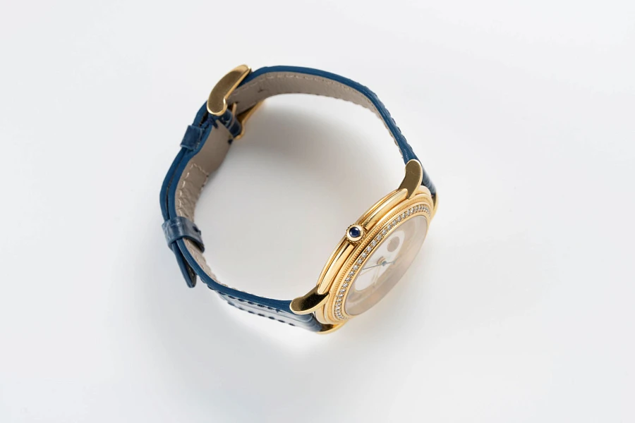 Toric in 18k Yellow Gold with Diamonds