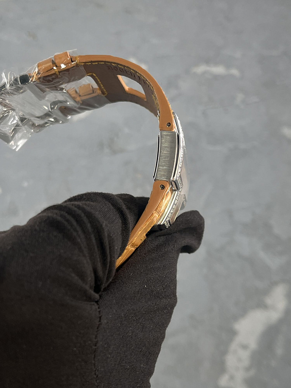 Follow Me Limited Edition 28 White Gold Diamond-set