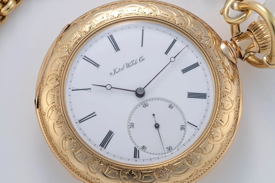 Pocket Watch with Fully Engraved Case in 18k Yellow Gold