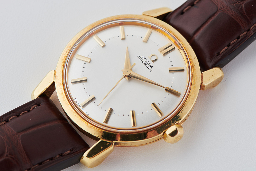 Dress Watch in 18k Yellow Gold