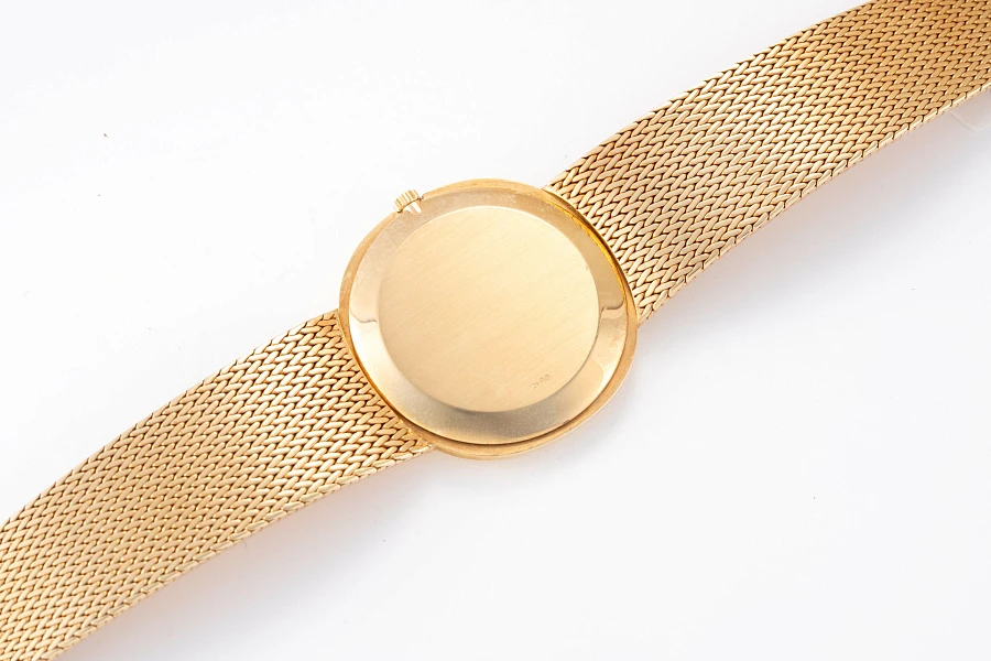 Ellipse Quartz Ref. 3879 in 18k Yellow Gold