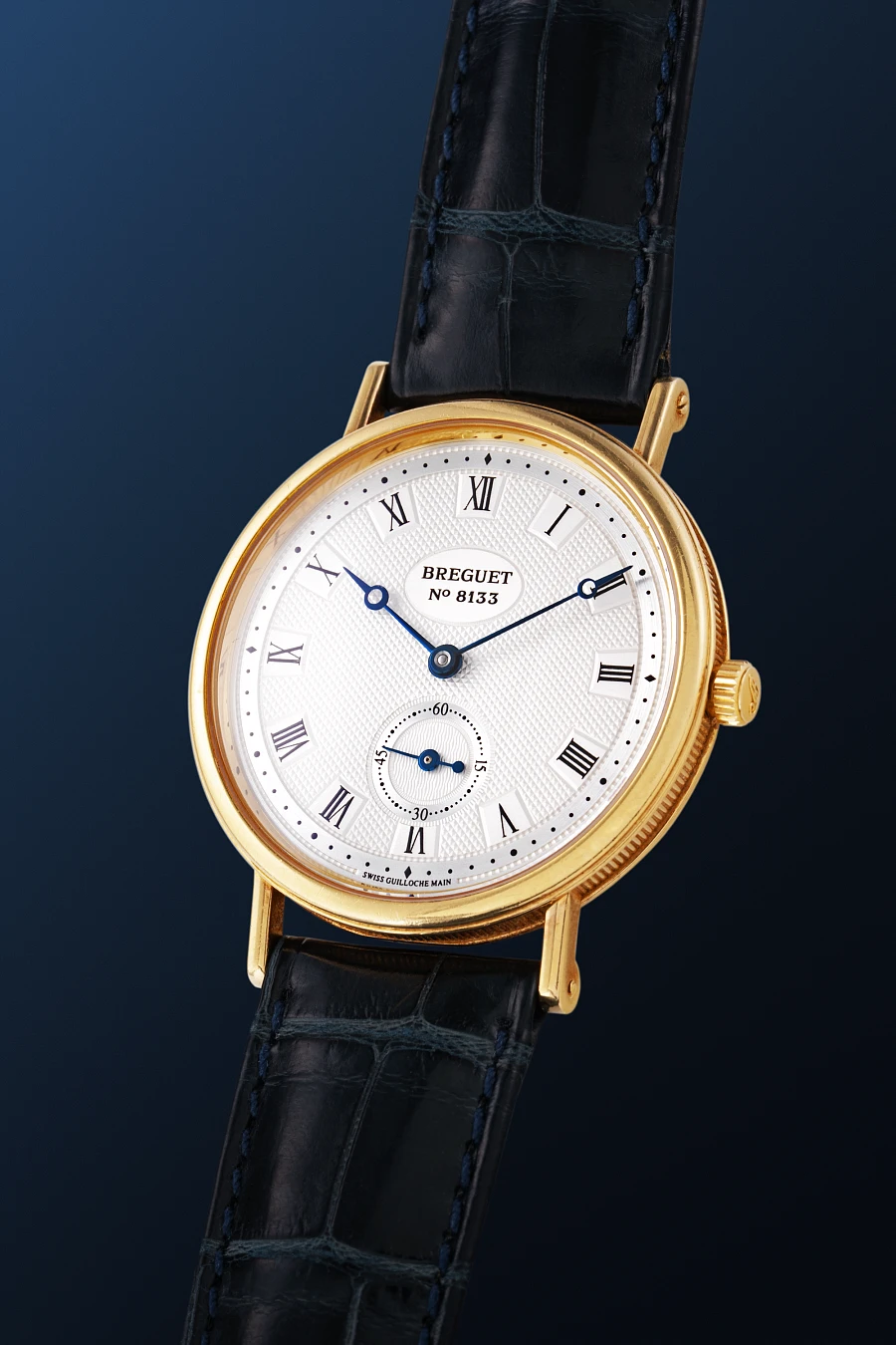 Classique Ref. 3910 in 18k Yellow Gold