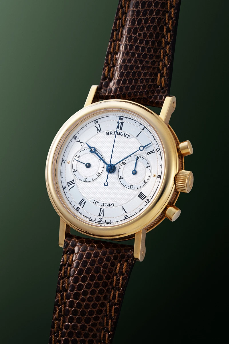 Classique Chronograph Ref. 5237 in 18k Yellow Gold