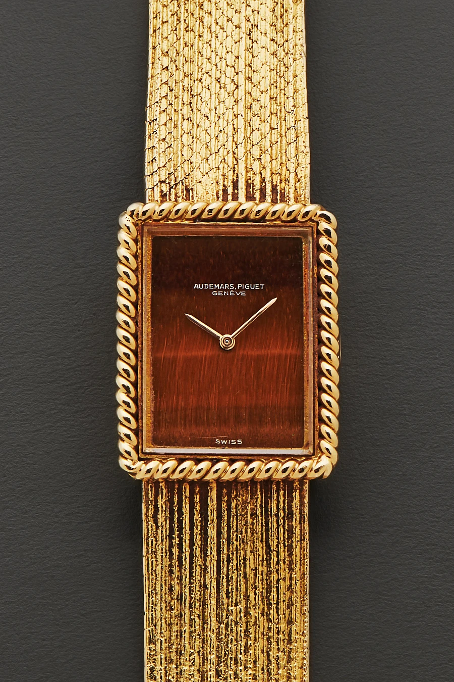 Tiger Eye Ladies Watch in 18k Yellow Gold