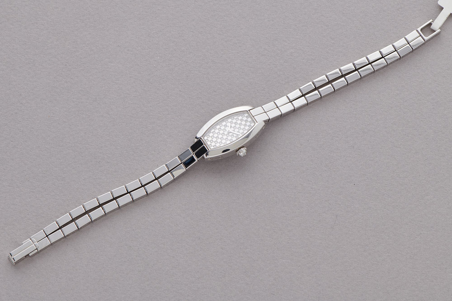 Mini Tonneau in 18k White Gold