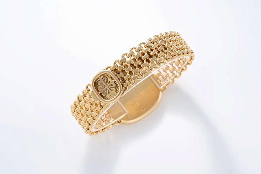 Ellipse Ref. 3738 Beyer Double-Signed in 18k Yellow Gold
