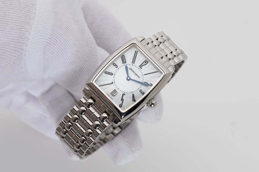 Solo with Guilloche Mother of Pearl Dial