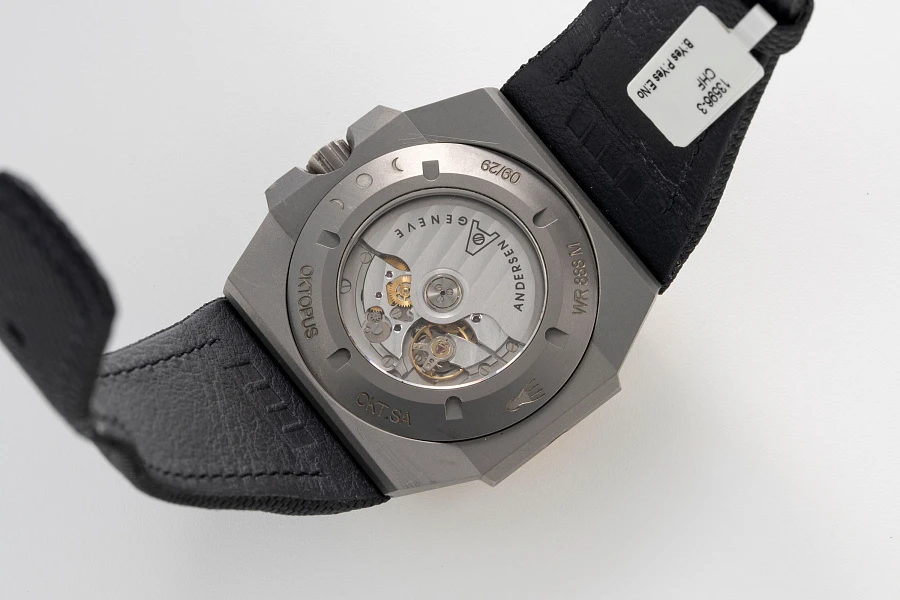 Oktopus Moonphase by Svend Andersen