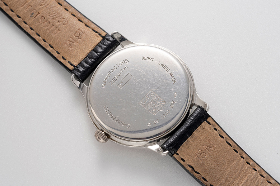 Power Reserve and Date Ref. 39.0240.655 in Platinum