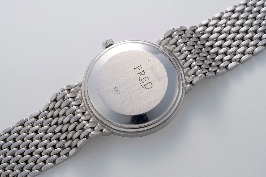 Classic Calendar Ref. 25589 in 18k White Gold