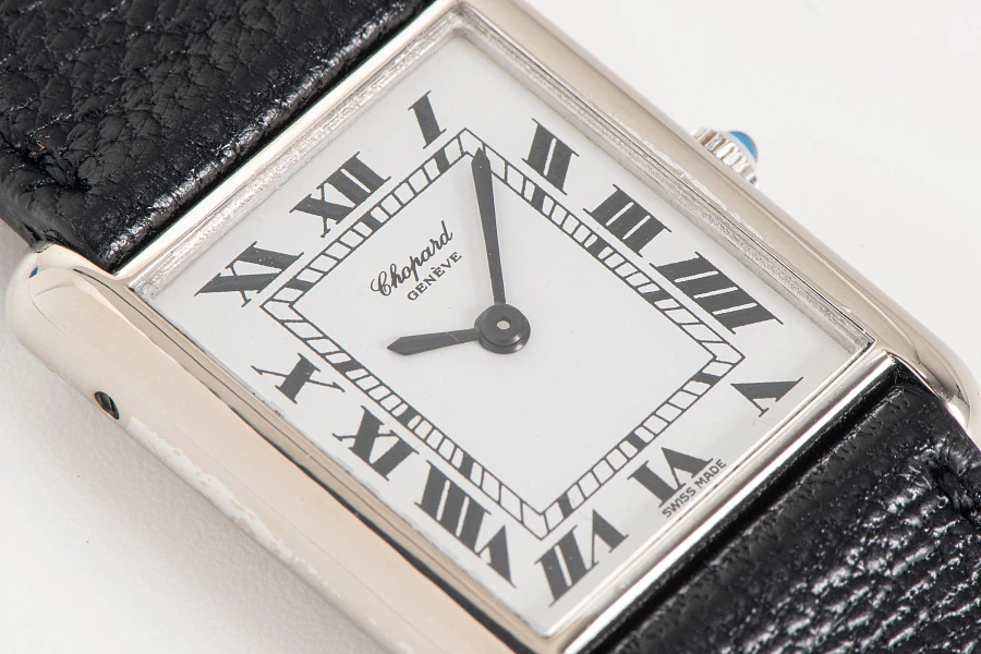 Tank Ref. 2057 in 18k White Gold