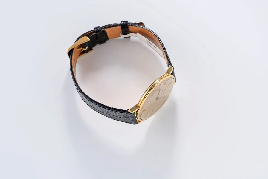 Ultra Thin Dress Watch Ref. 912421 in 18k Yellow Gold