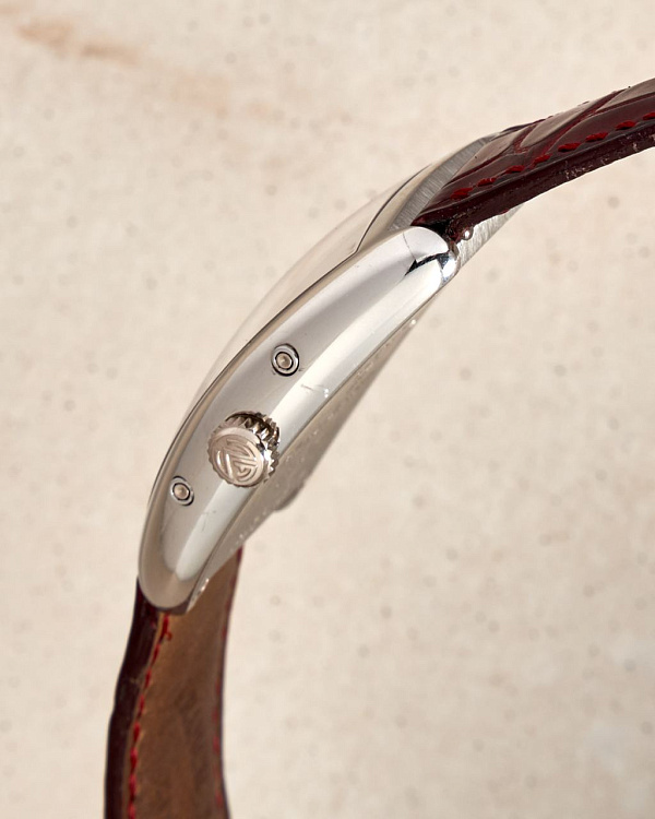 Cintree Curvex Double Heure Sautante Phase de Lune Platinum Manual Wind