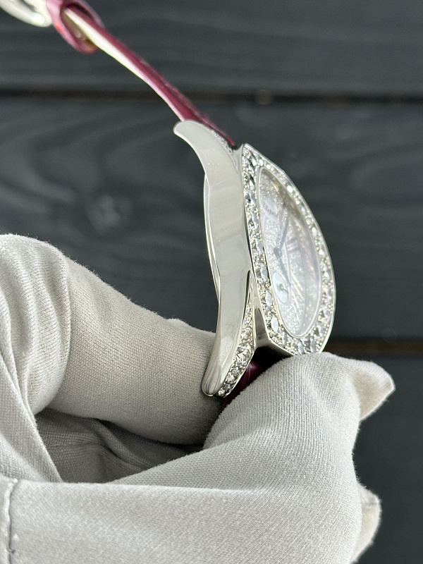 Classique Cat Eye Small Seconds White Gold Diamonds