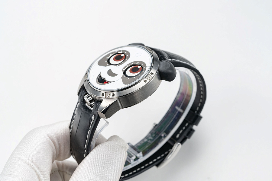 Wristmon “Panda,” Prototype of the 2025 Regular Model. New