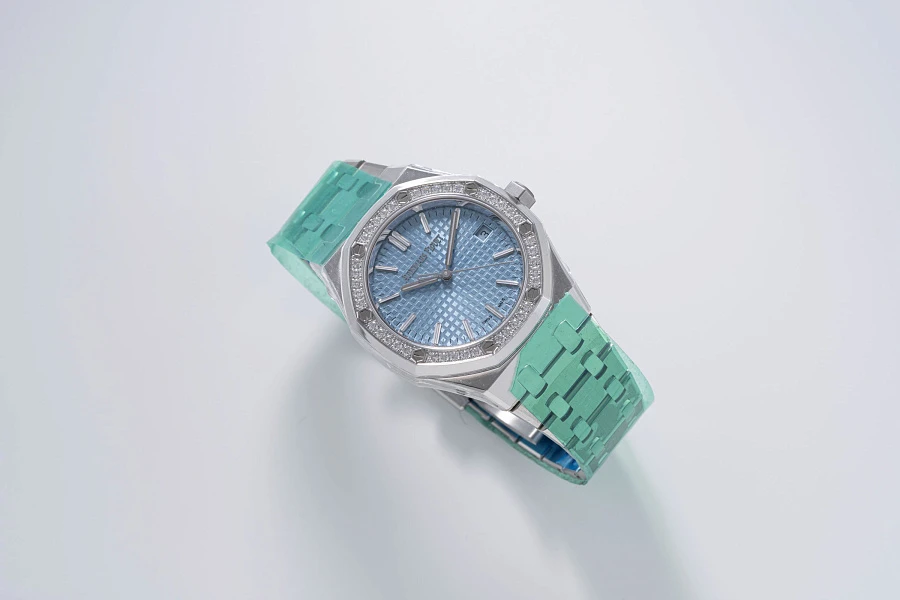 Royal Oak 50th Anniversary Ref. 15551ST in Stainless Steel