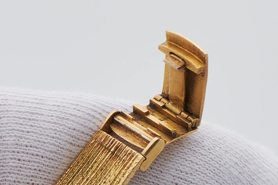 Tiger Eye Ladies Watch in 18k Yellow Gold