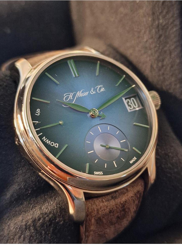 Endeavour Perpetual Calendar White Gold